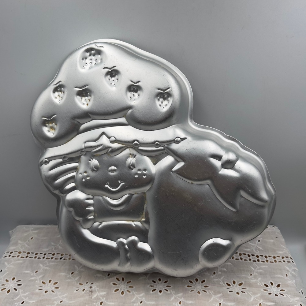 Vintage 1980 Wilton Strawberry Shortcake Cake Pan Silver Aluminum 502-3835